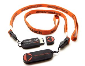 Pen Drive Emborrachado 2D com Cordão Personalizado